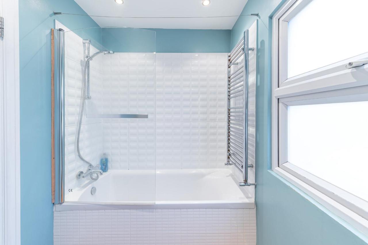 Stylish Shepherds Bush Flat Leilighet London Eksteriør bilde
