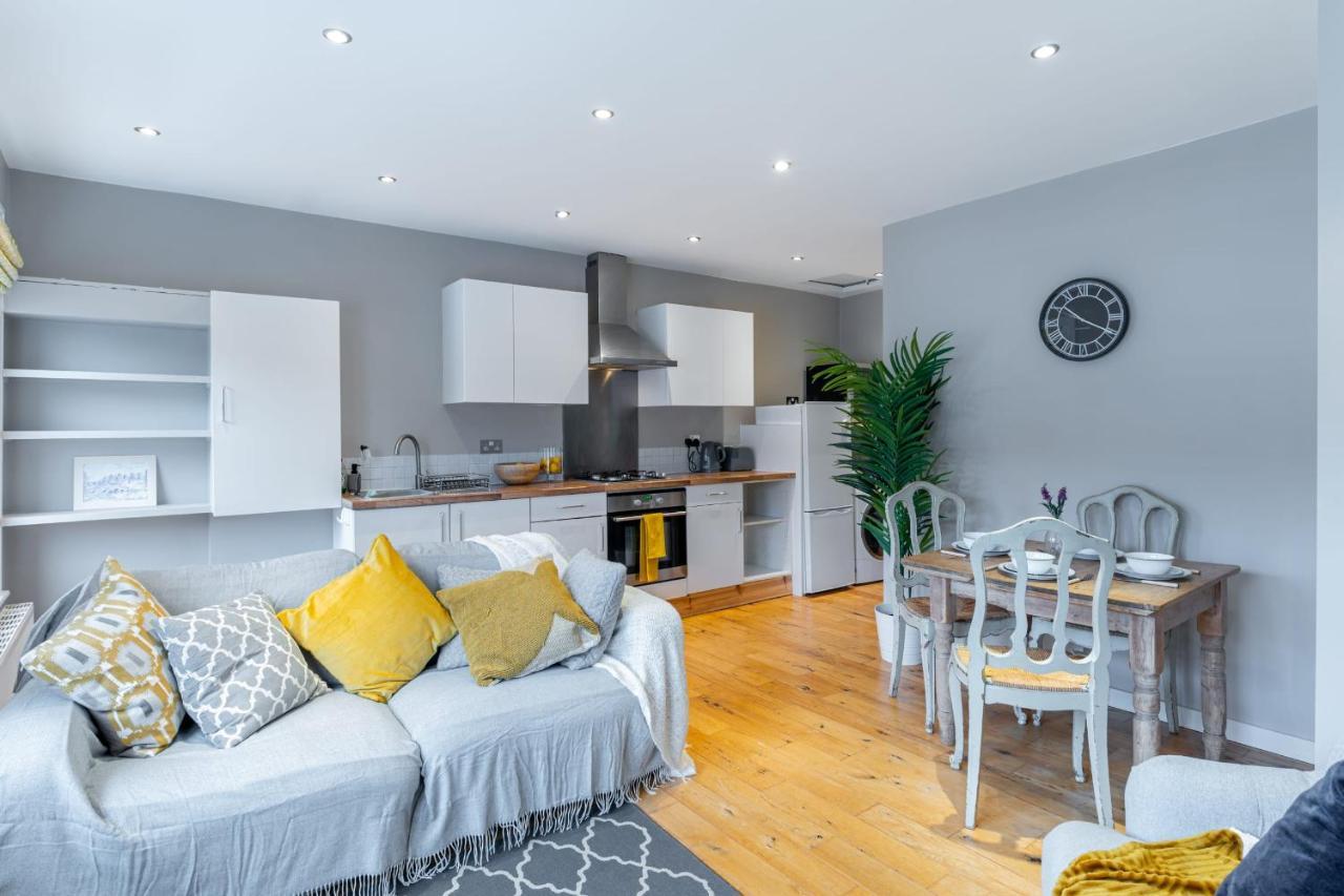 Stylish Shepherds Bush Flat Leilighet London Eksteriør bilde